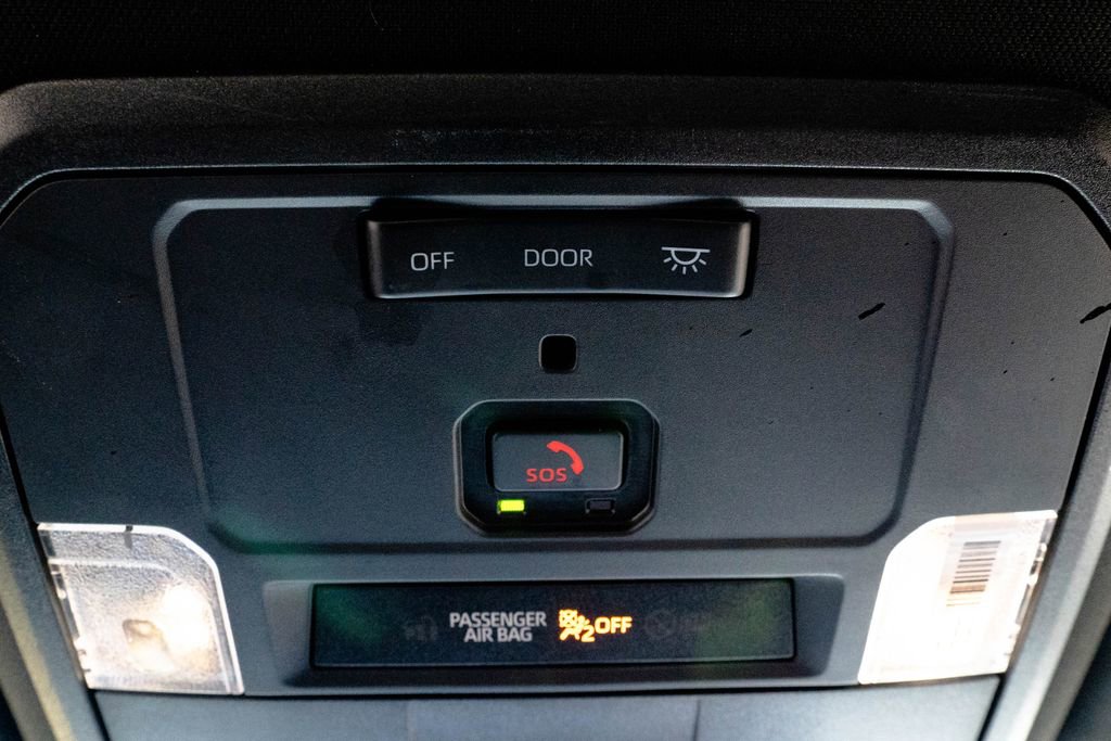 Used 2025 Toyota Tacoma SR5 AWD/4WD image 30