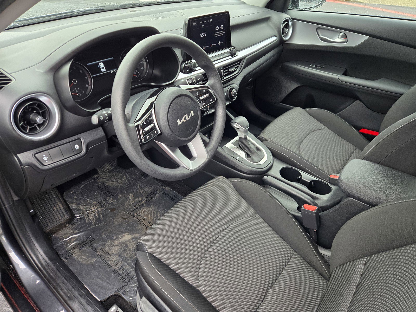 Certified 2022 Kia Forte LXS image 10