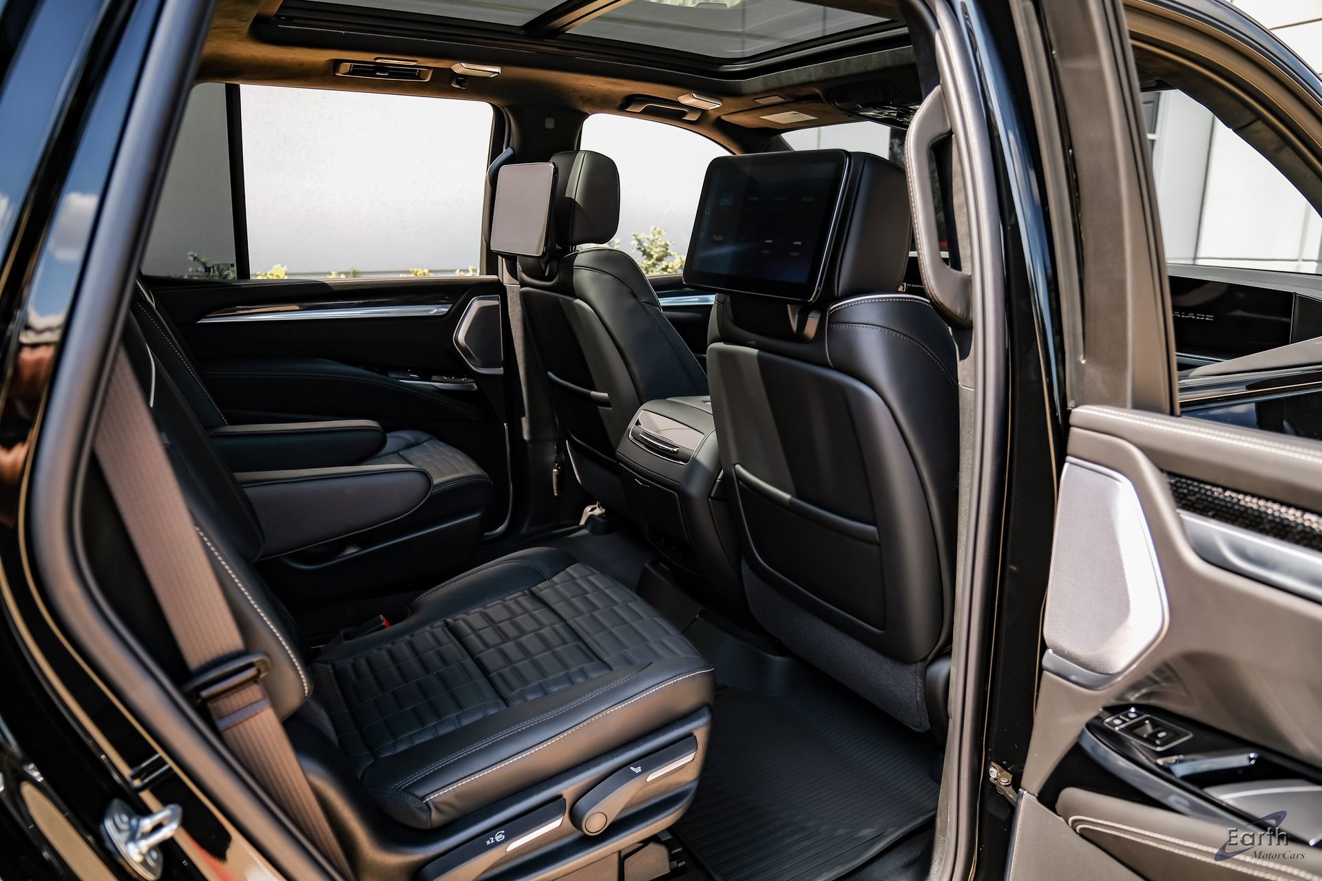 Used 2025 Cadillac Escalade V image 72