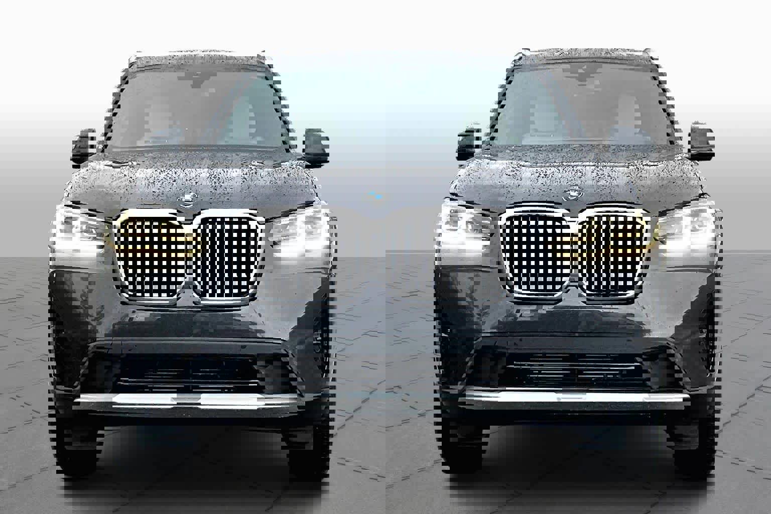 Used 2024 BMW X3 xDrive30i w/ Premium Package w/ZPA image 4