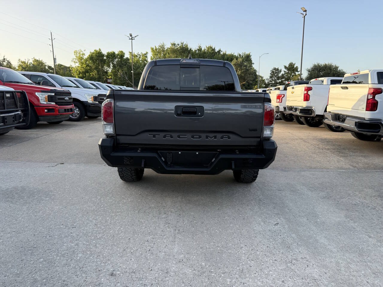 Used 2020 Toyota Tacoma TRD Off-Road AWD/4WD image 39