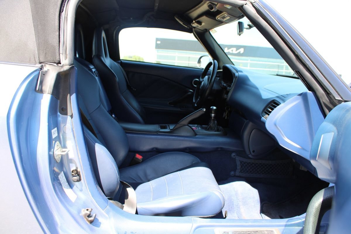 Used 2003 Honda S2000 image 11