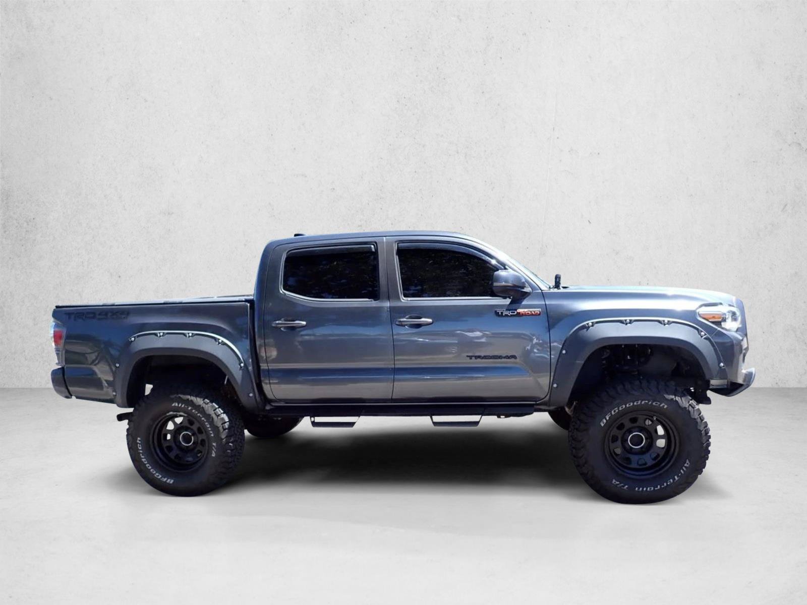 Used 2021 Toyota Tacoma TRD Off-Road w/ Technology Package AWD/4WD image 5