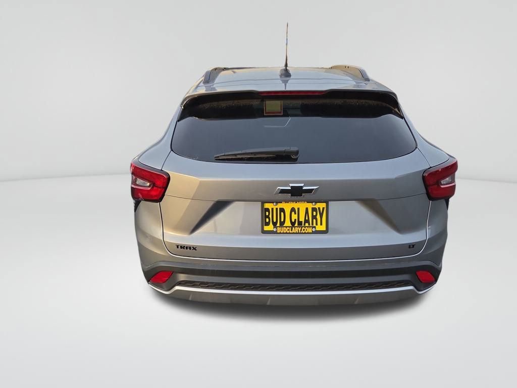 New 2025 Chevrolet Trax LT w/ LT Convenience Package image 5