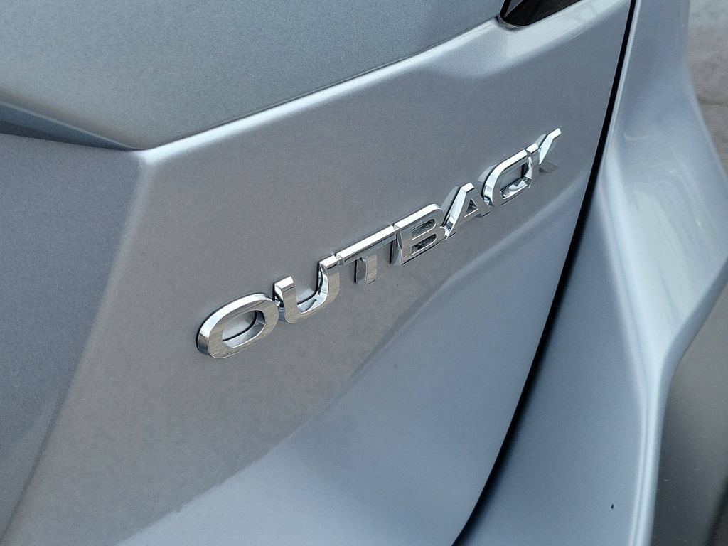 Certified 2025 Subaru Outback Premium AWD/4WD image 6