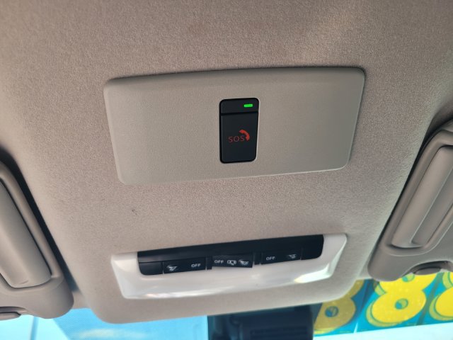 Certified 2024 Nissan Versa SR FWD image 22