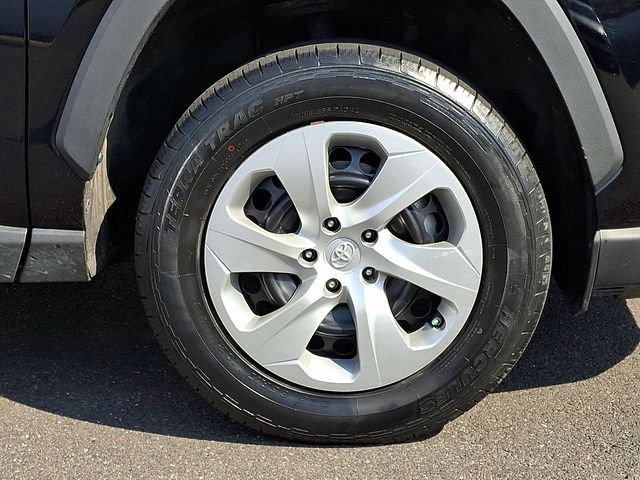 Certified 2021 Toyota RAV4 LE image 8