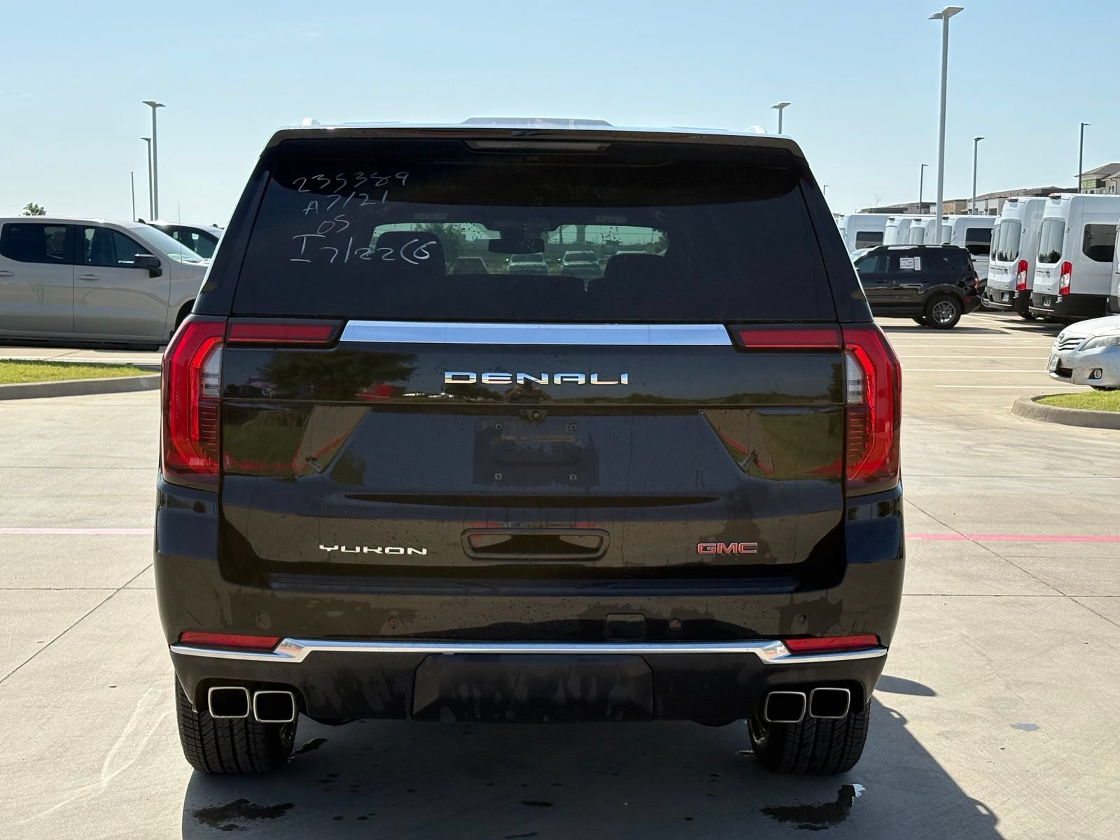 Used 2025 GMC Yukon XL Denali AWD/4WD image 6