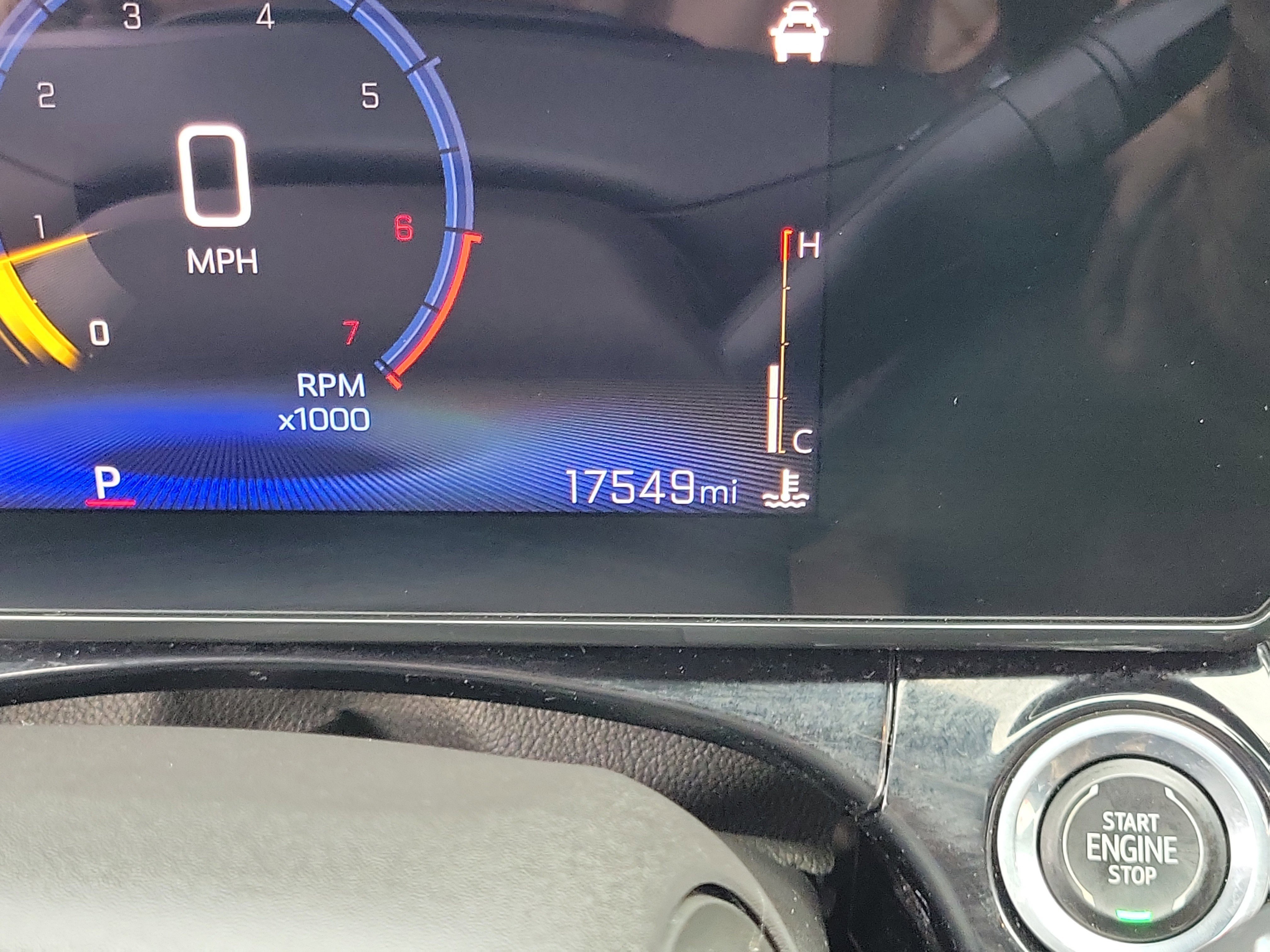 Used 2025 Chevrolet Trax RS FWD image 25