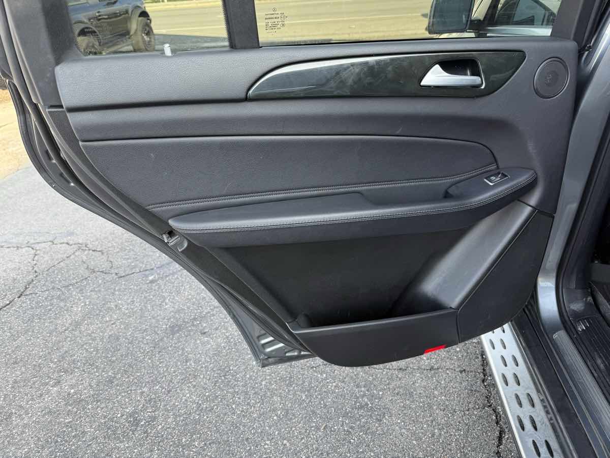 Used 2019 Mercedes-Benz GLS 450 4MATIC image 11