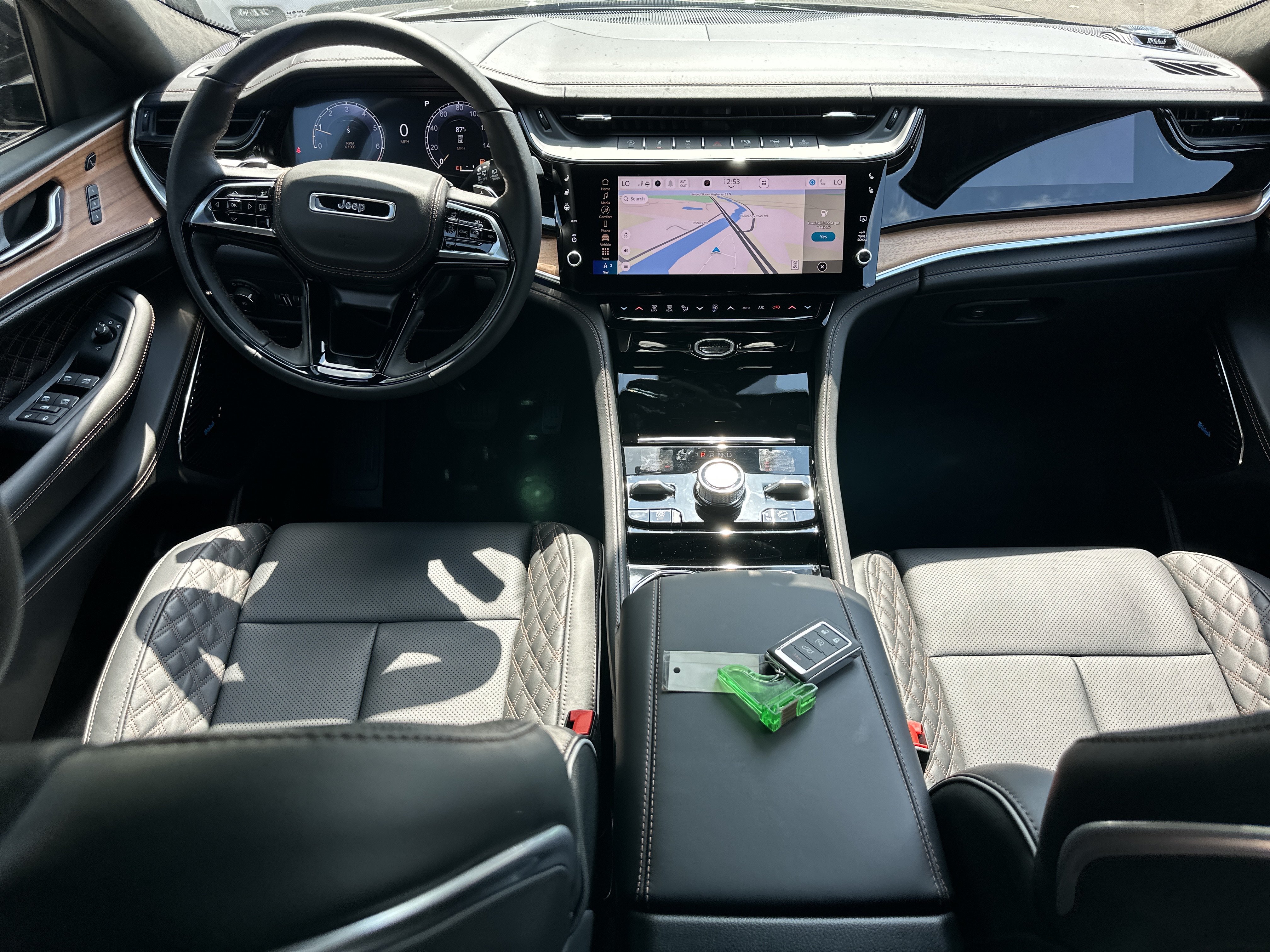 New 2027 Jeep Grand Cherokee Summit AWD/4WD image 33