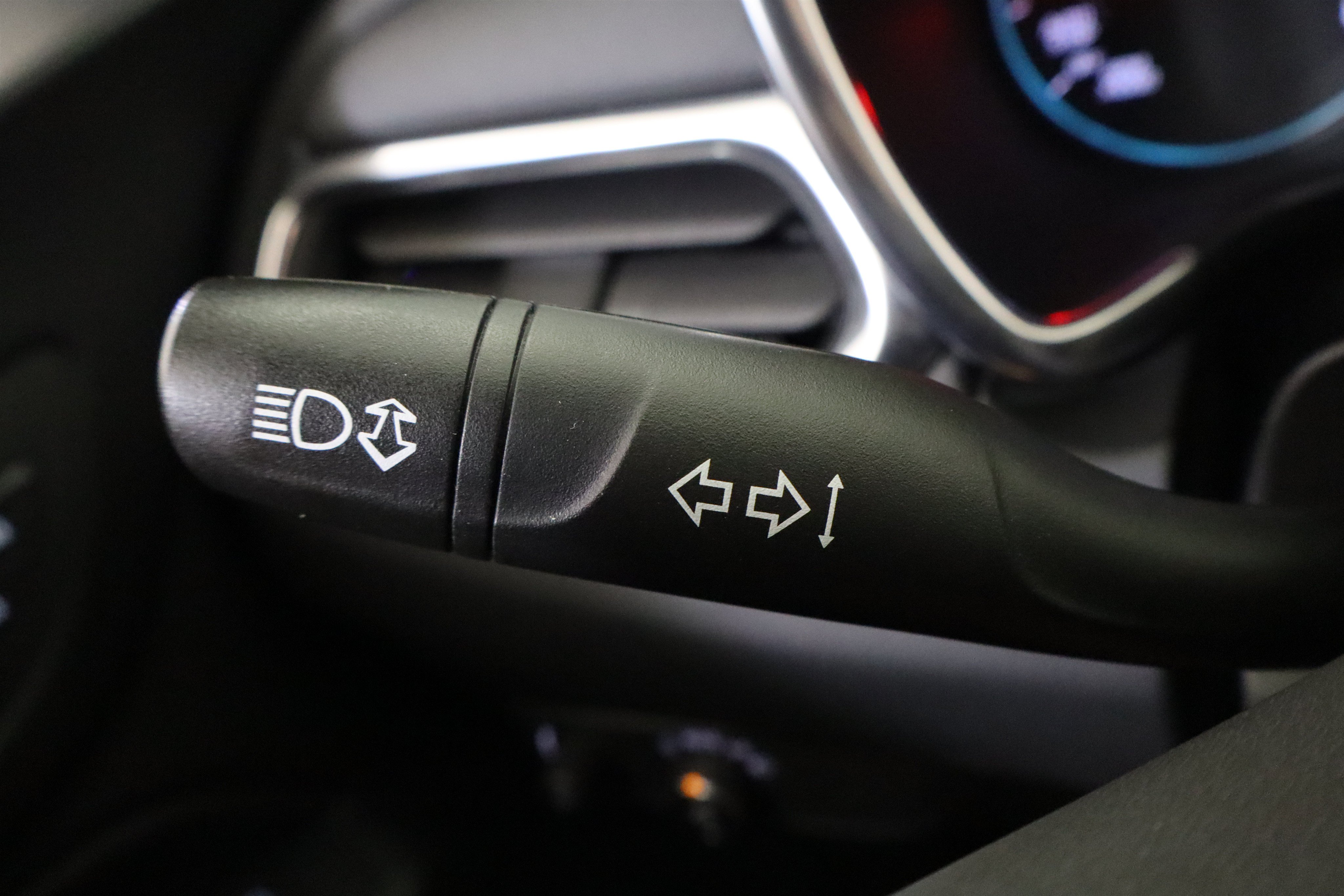 Used 2019 Chevrolet Equinox LT FWD image 30