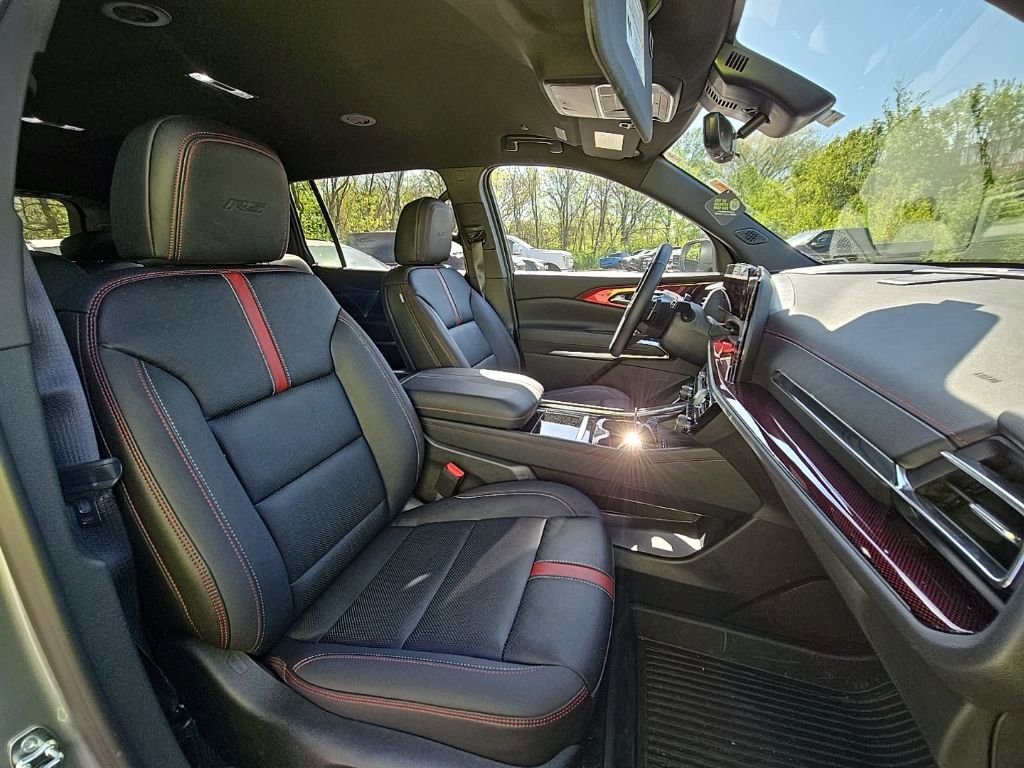 Used 2026 Chevrolet Traverse RS w/ LPO, Floor Liner Package image 18