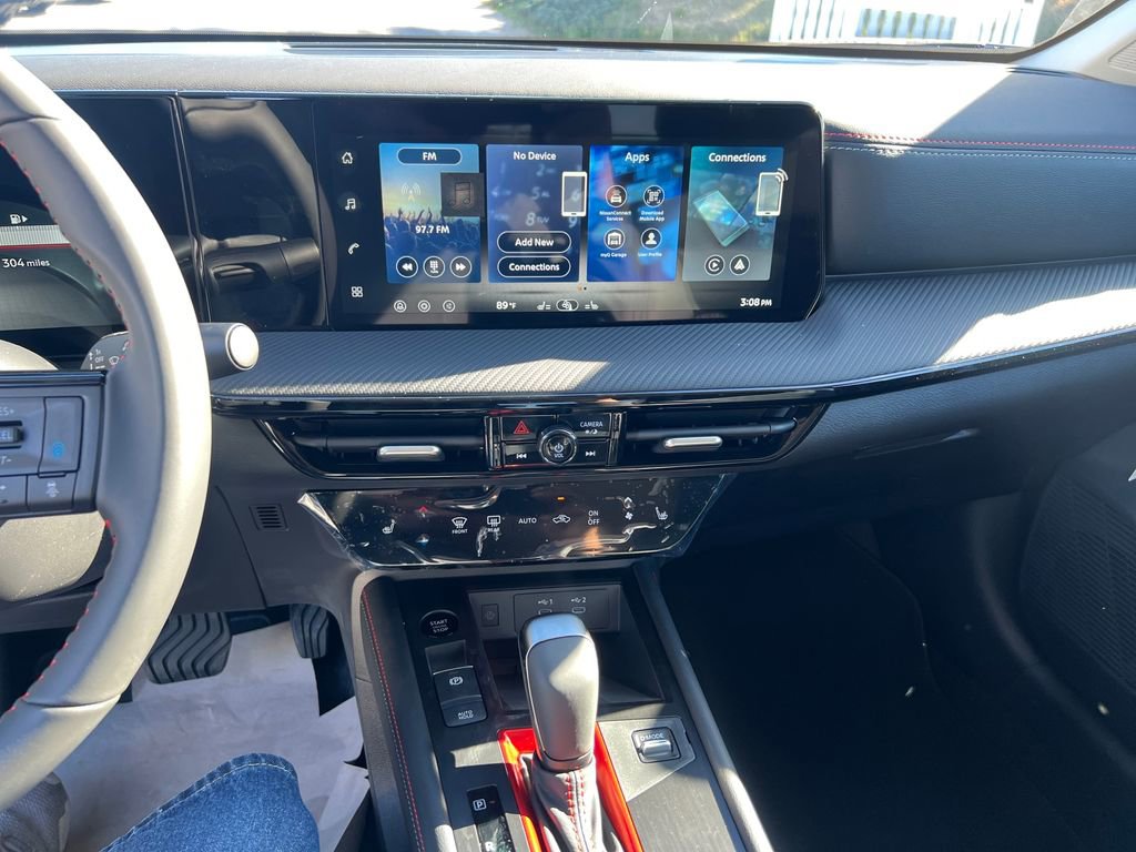 New 2026 Nissan Kicks SR w/ Cold Weather Package image 19