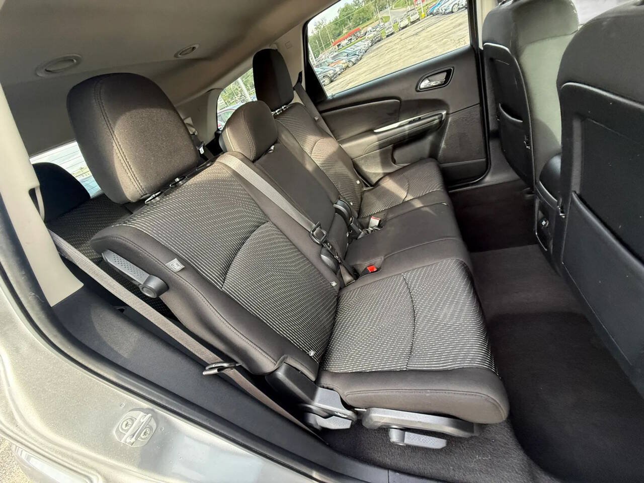 Used 2020 Dodge Journey SE w/ SE Popular Equipment Group FWD image 15