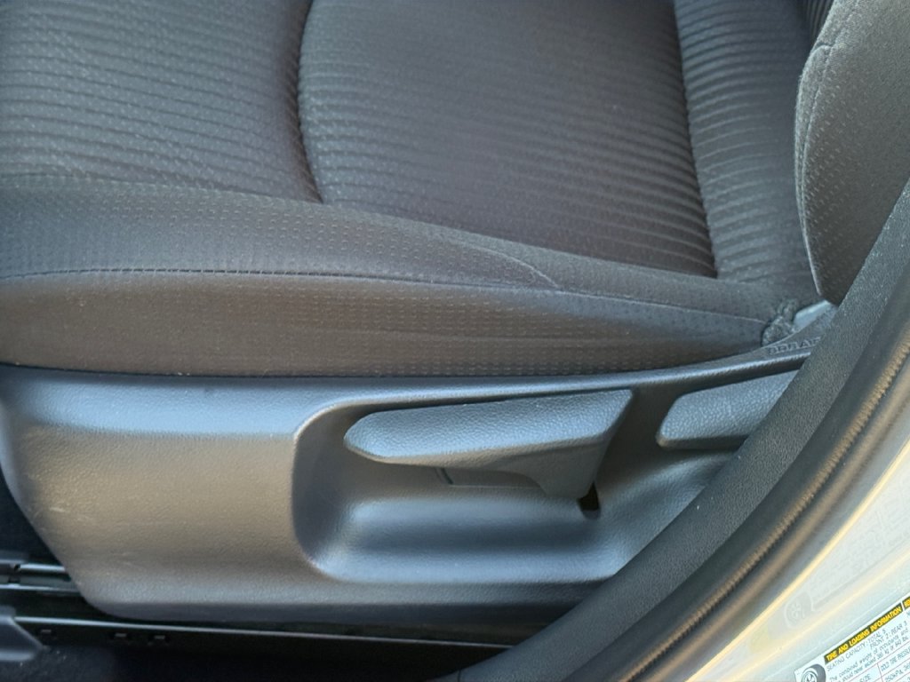 Used 2022 Toyota Prius Prime LE FWD image 15