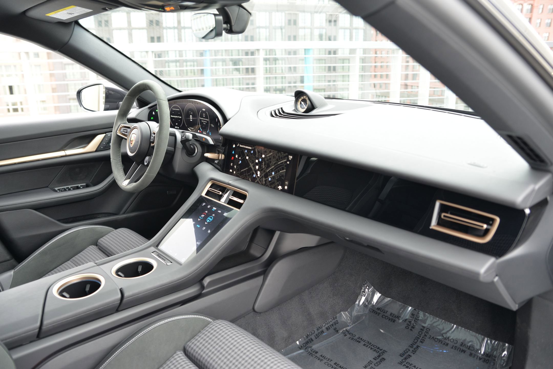 Certified 2025 Porsche Taycan 4S image 17