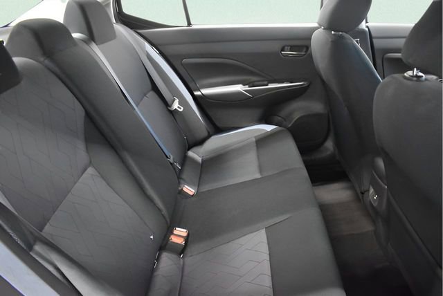 Used 2025 Nissan Versa SV FWD image 17