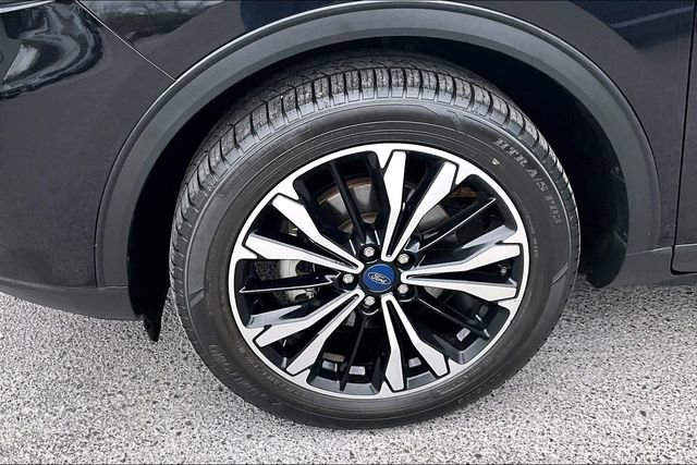 Used 2022 Ford Escape SEL w/ SEL Stealth AWD Package image 8