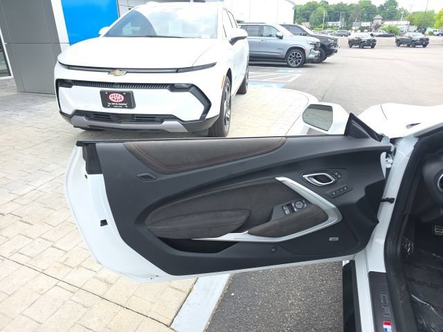 Used 2023 Chevrolet Camaro ZL1 RWD image 15