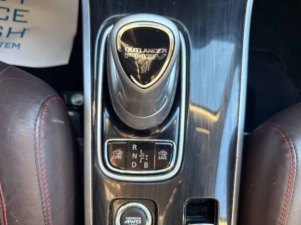 Used 2018 Mitsubishi Outlander GT AWD/4WD image 26