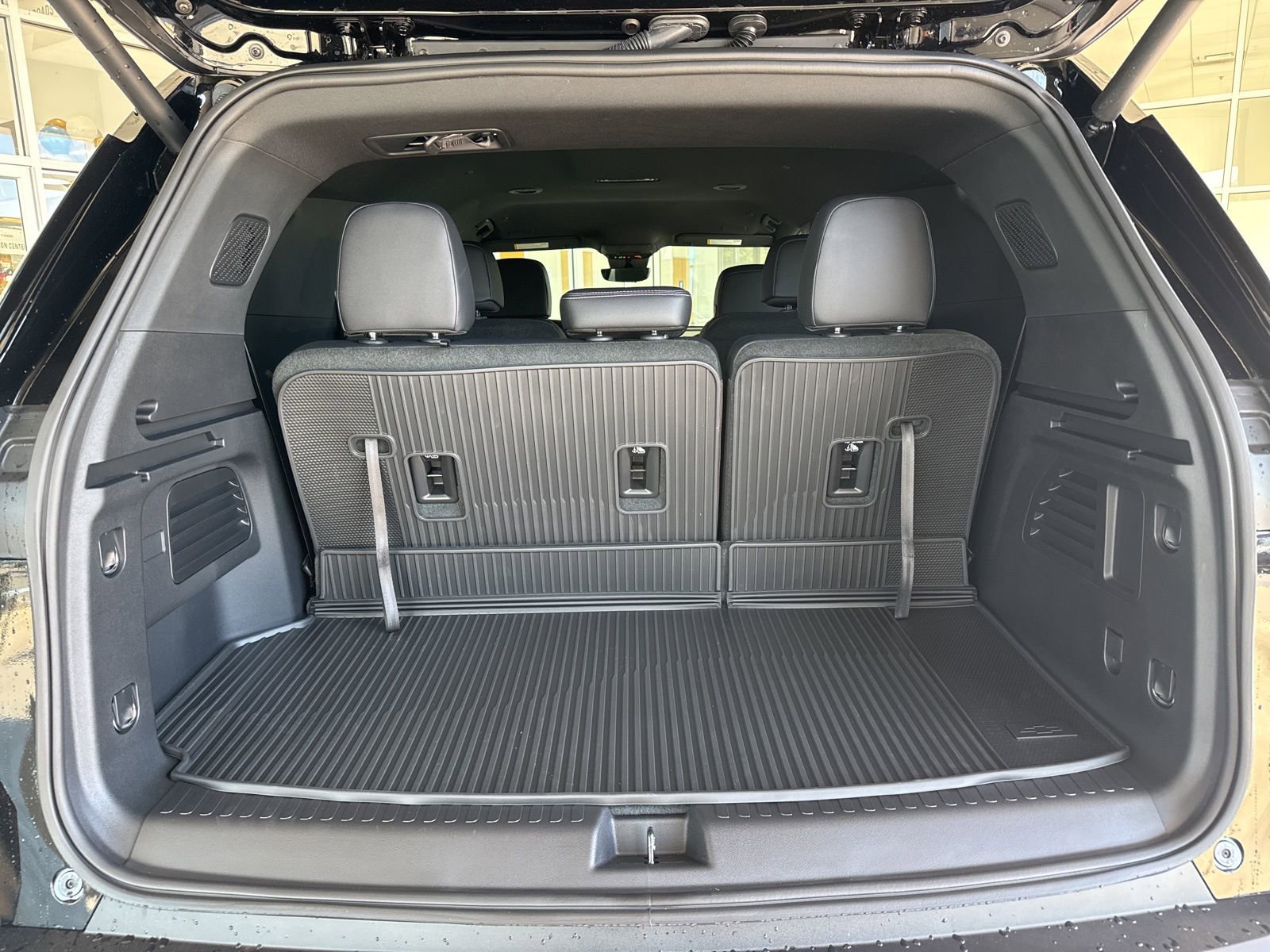 New 2026 Chevrolet Traverse LT w/ Driver Confidence Package image 11