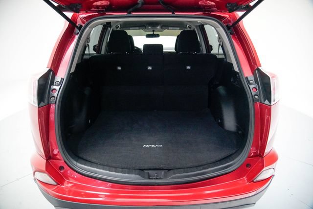 Used 2016 Toyota RAV4 LE AWD/4WD image 17