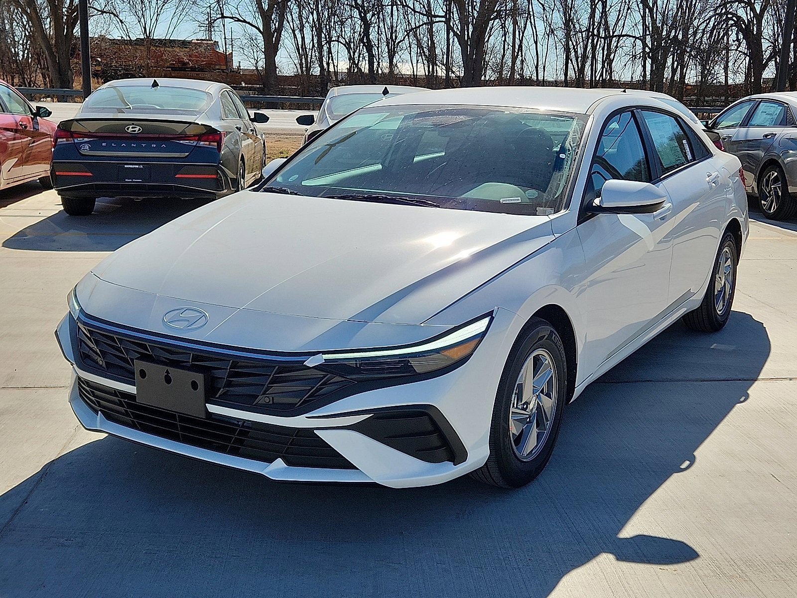 New 2026 Hyundai Elantra SE w/ Cargo Package image 1