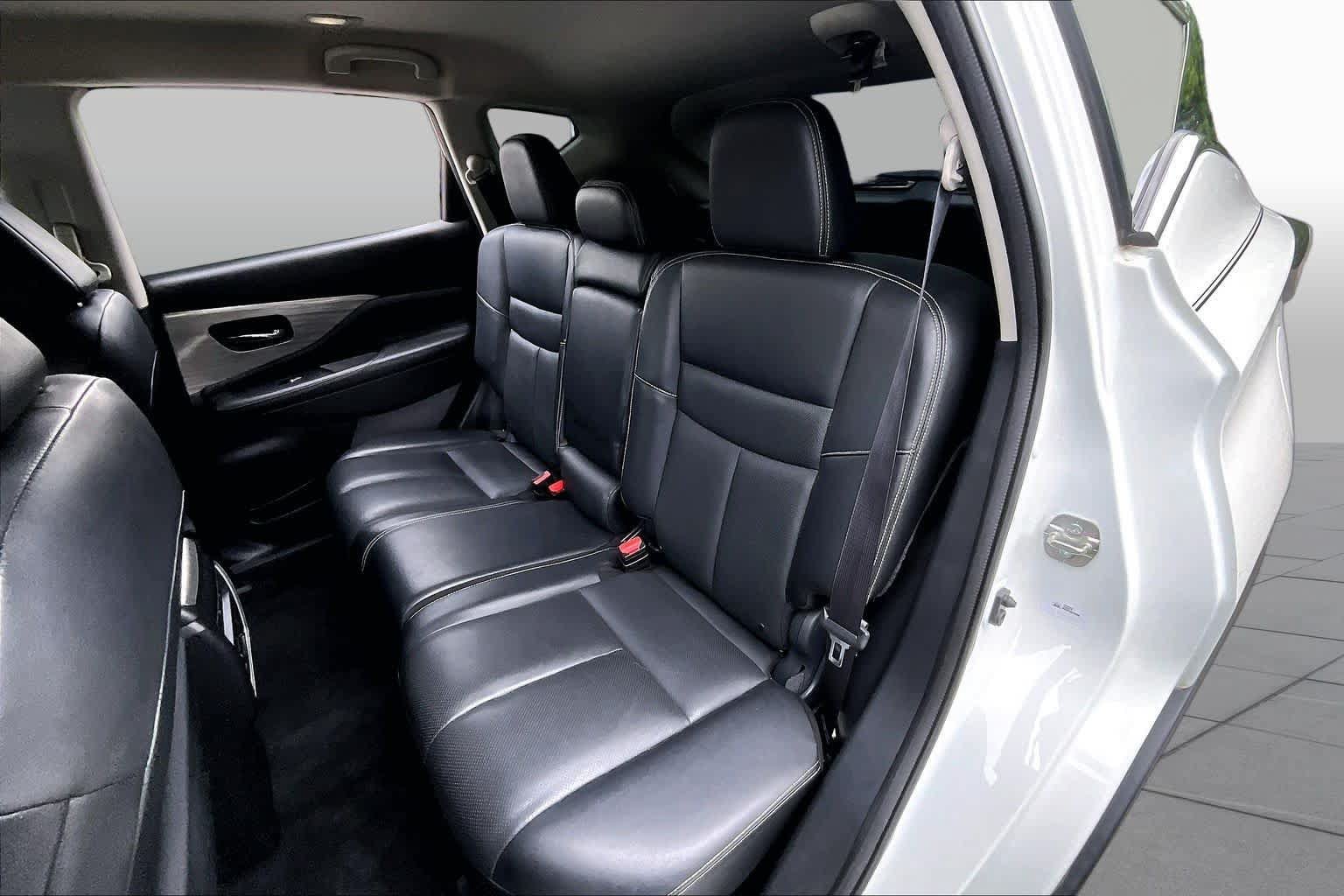 Used 2018 Nissan Murano SL w/ Midnight Edition Package FWD image 19
