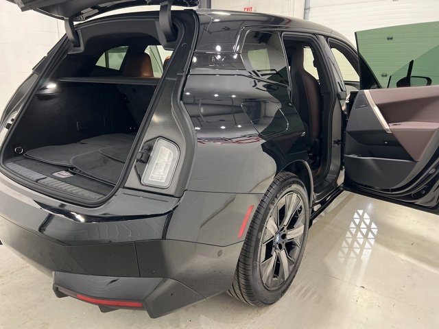 Used 2025 BMW iX xDrive50 image 16