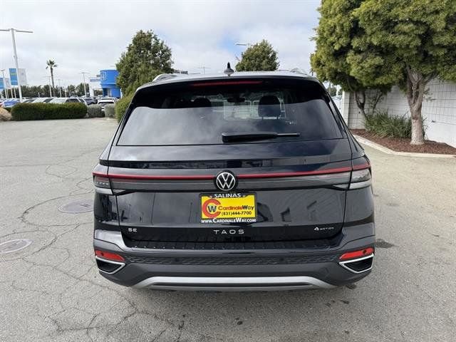 New 2025 Volkswagen Taos SE image 4
