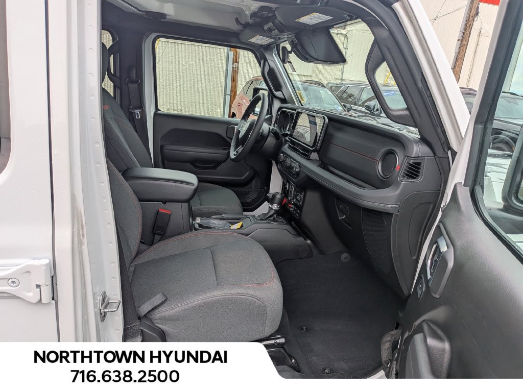 Used 2026 Jeep Wrangler Unlimited Rubicon AWD/4WD image 29