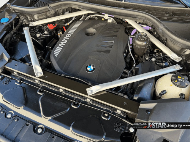 Used 2024 BMW X5 sDrive40i w/ M Sport Package RWD image 32