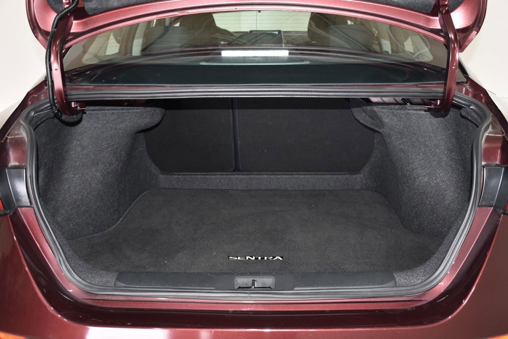 Used 2025 Nissan Sentra SV image 30