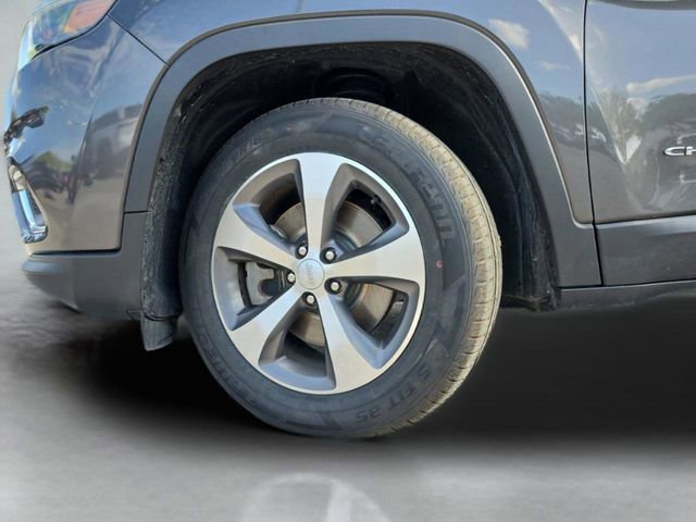 Used 2021 Jeep Cherokee Limited w/ Elite Package AWD/4WD image 43