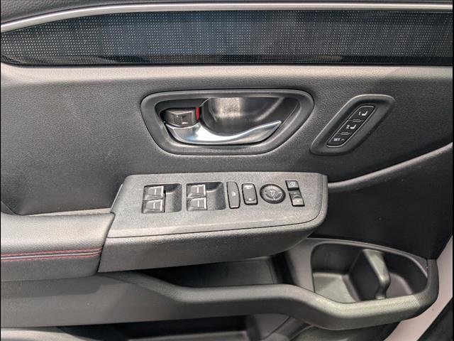 Used 2025 Honda Pilot Black Edition image 16