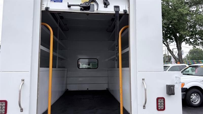 Used 2018 RAM 4500 Tradesman w/ Ambulance Prep Group AWD/4WD image 17
