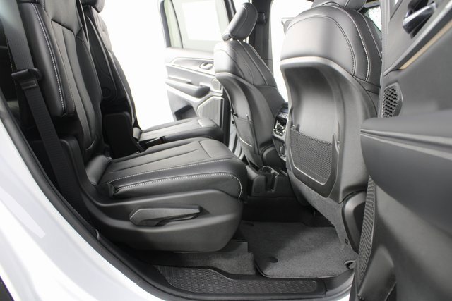 New 2025 Jeep Grand Cherokee L Limited w/ Black Appearance Package image 24