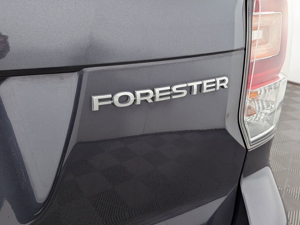 Used 2018 Subaru Forester 2.5i Limited AWD/4WD image 12