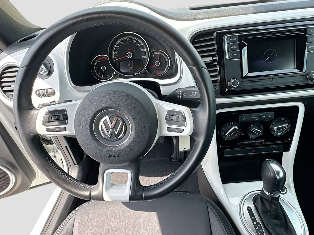 Used 2019 Volkswagen Beetle 2.0T S image 11