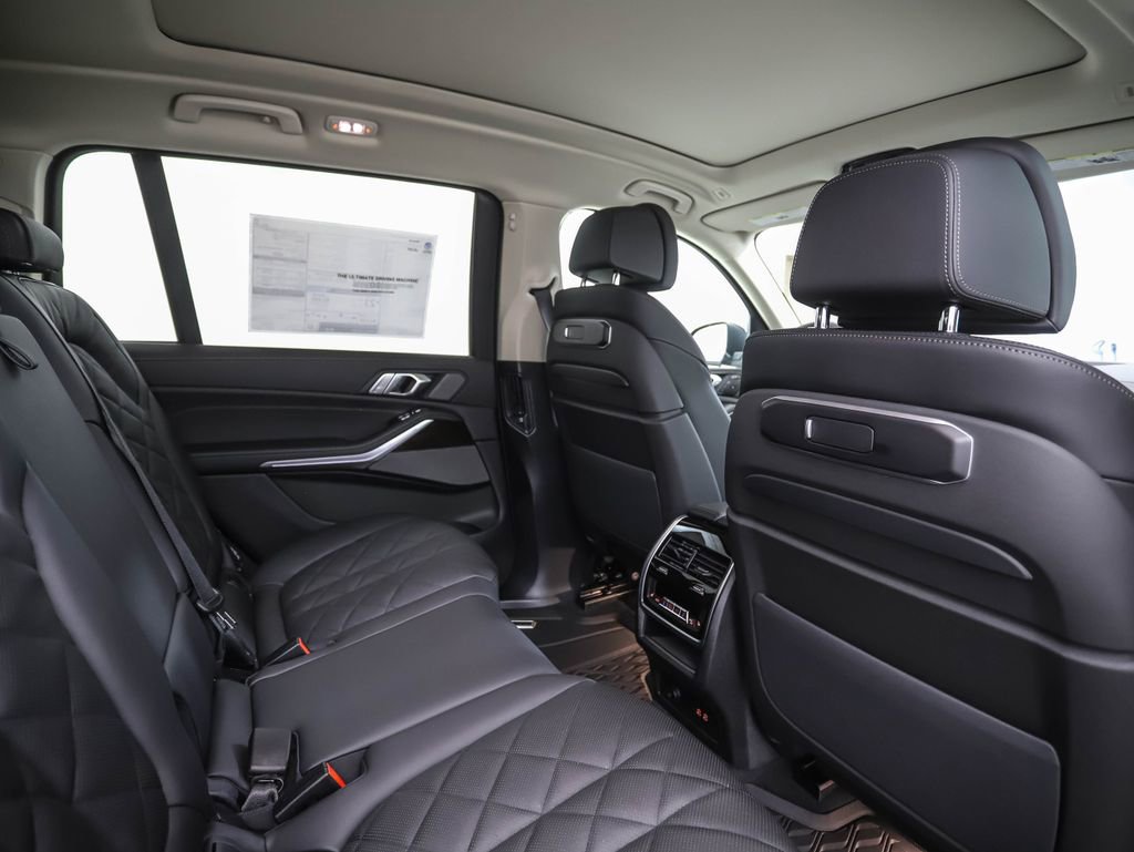 New 2026 BMW X7 xDrive40i image 32