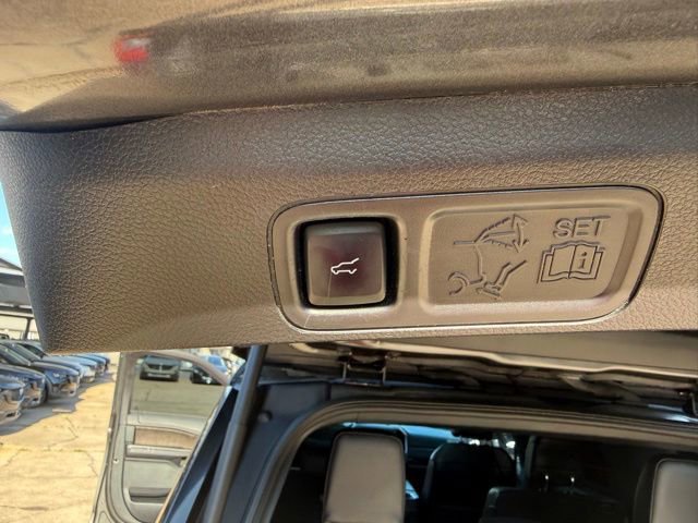 Used 2019 Ford Expedition Limited w/ Equipment Group 301A RWD image 13