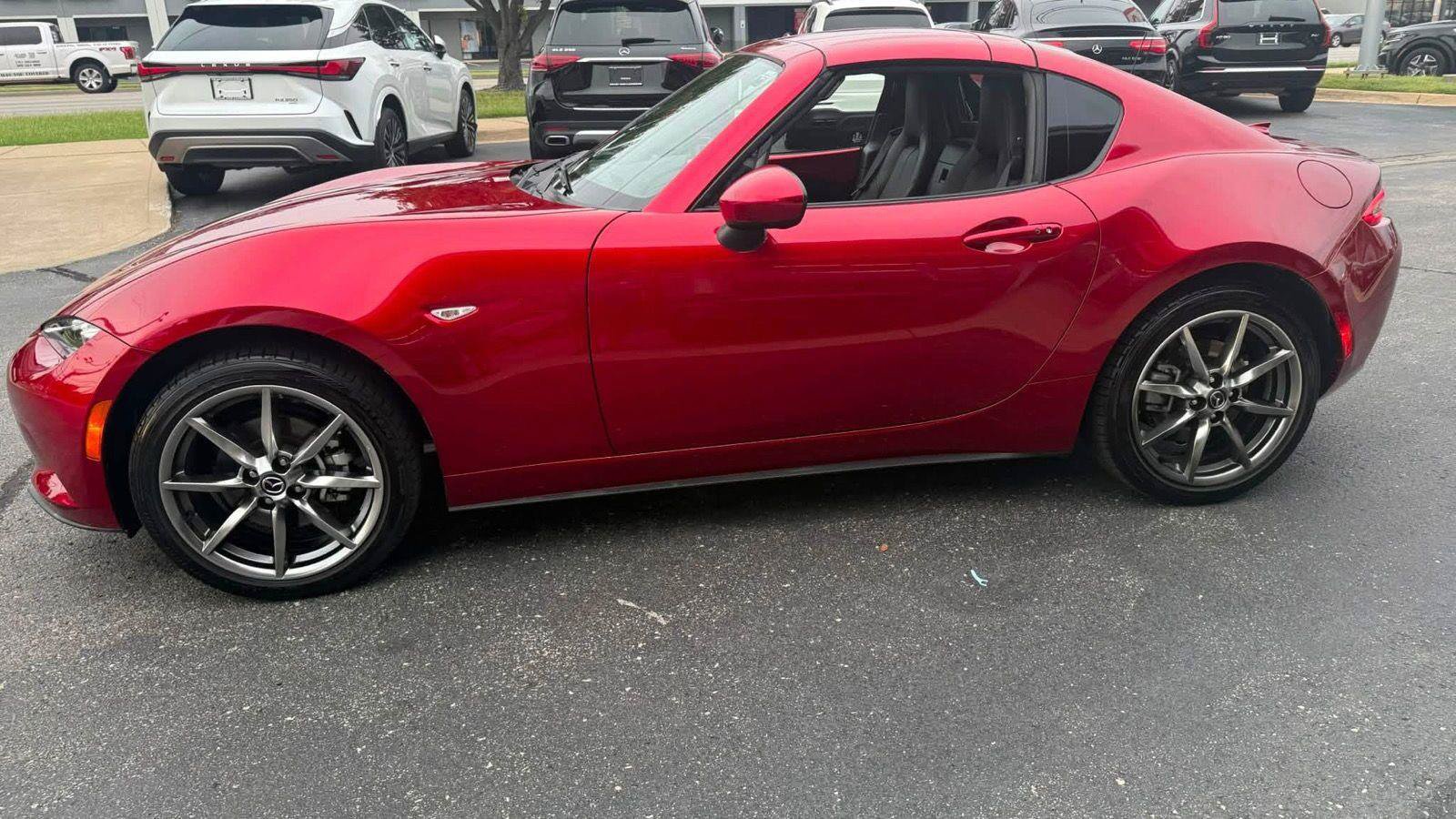 Used 2022 MAZDA MX-5 Miata RF Grand Touring RWD image 8