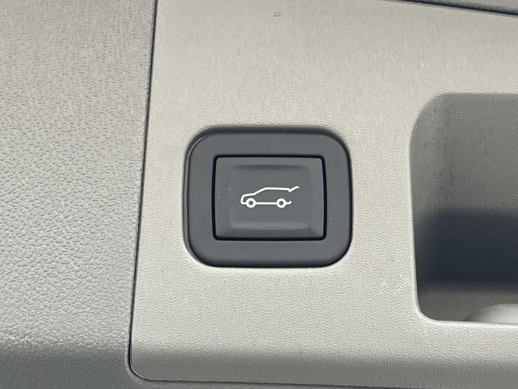New 2026 Cadillac XT5 Premium Luxury w/ Driver Assist Package FWD image 12