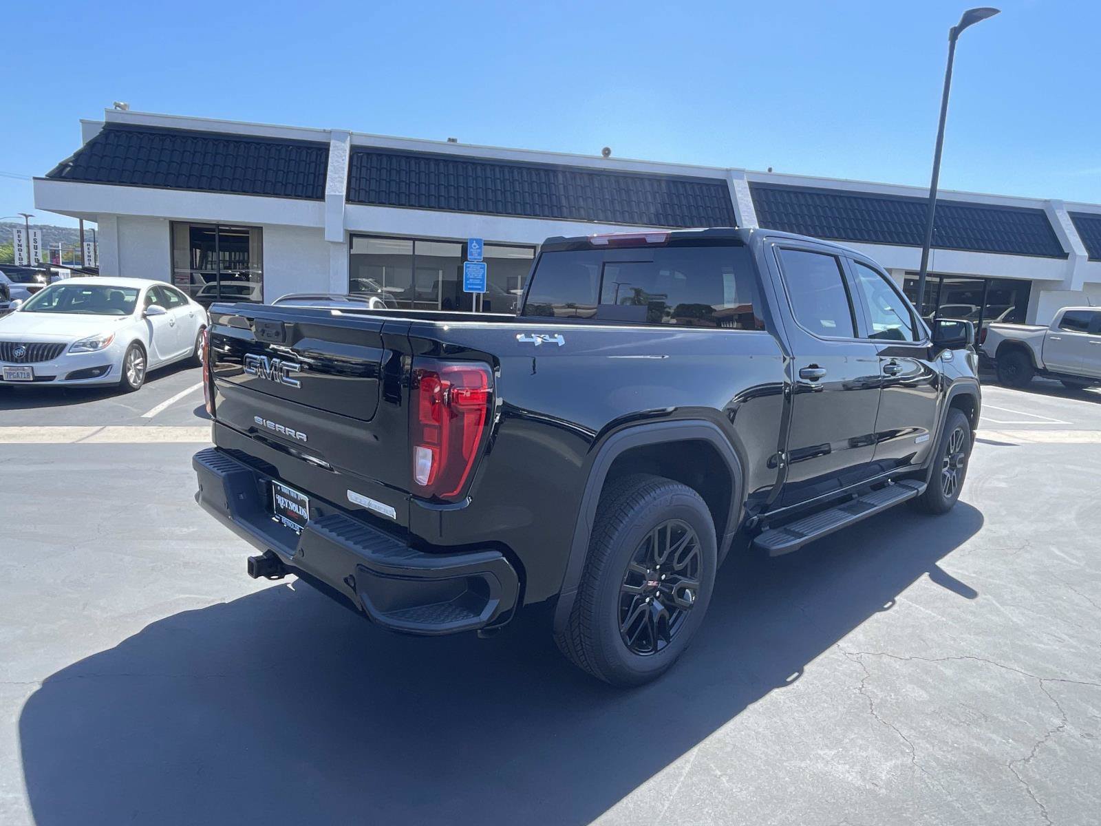 New 2026 GMC Sierra 1500 Elevation w/ Elevation Premium Package AWD/4WD image 5
