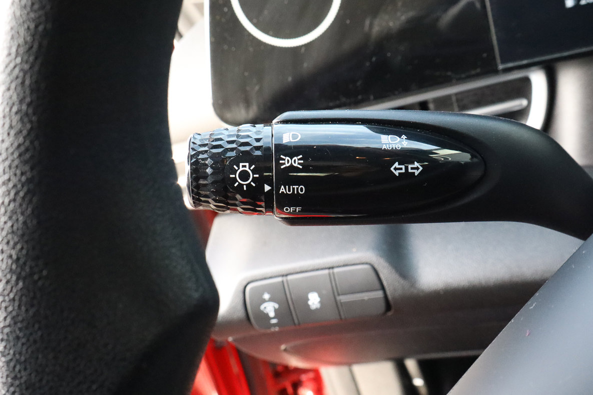 Used 2024 Hyundai Elantra SEL FWD image 15