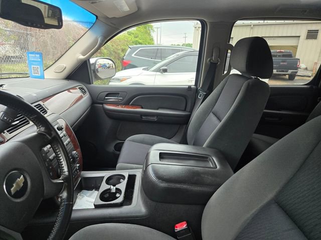 Used 2009 Chevrolet Avalanche LT w/ Convenience Package #1 AWD/4WD image 12