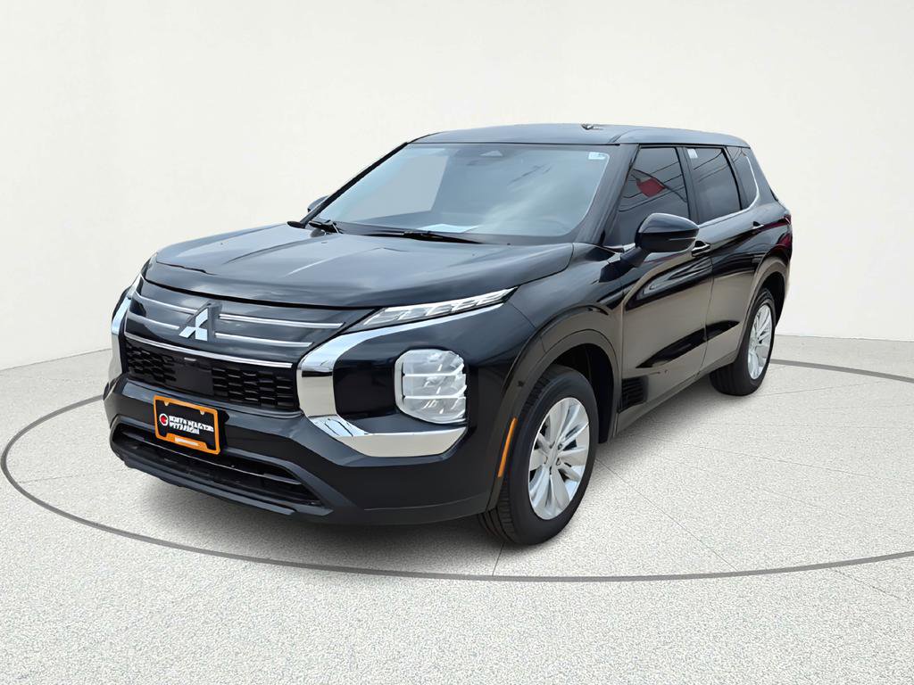New 2026 Mitsubishi Outlander ES image 1