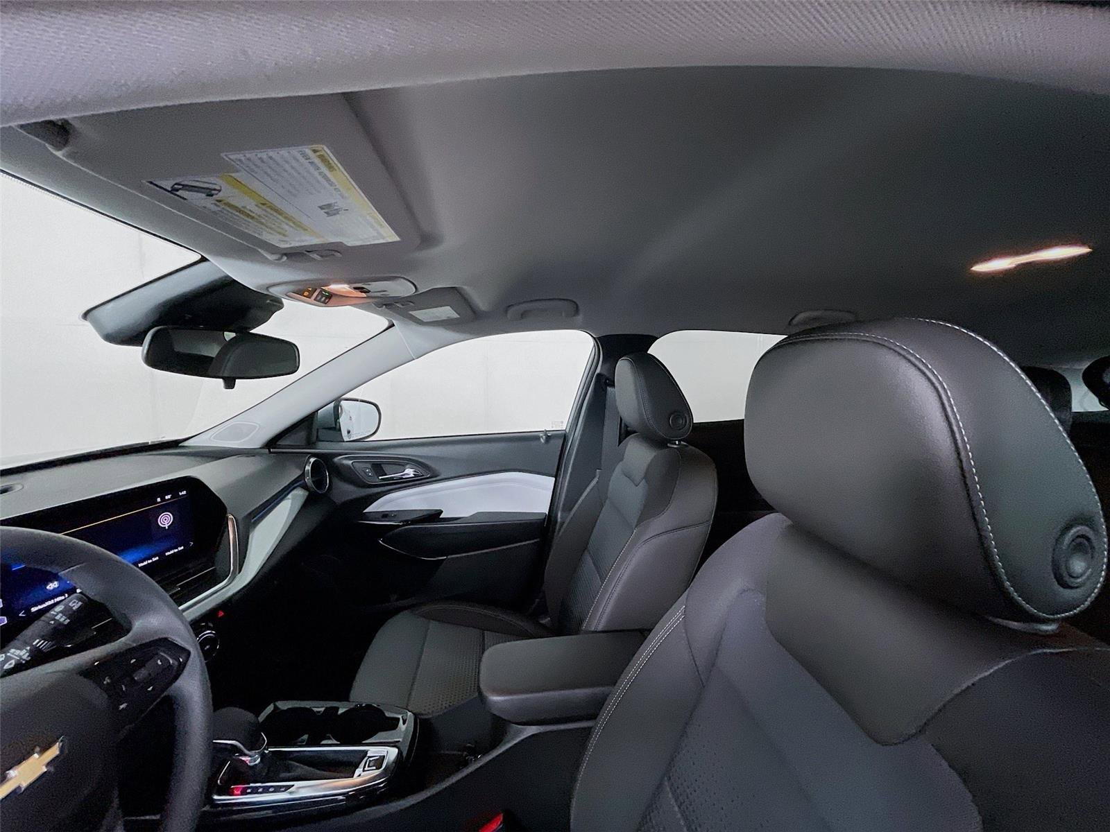 Used 2026 Chevrolet Trax LT image 11