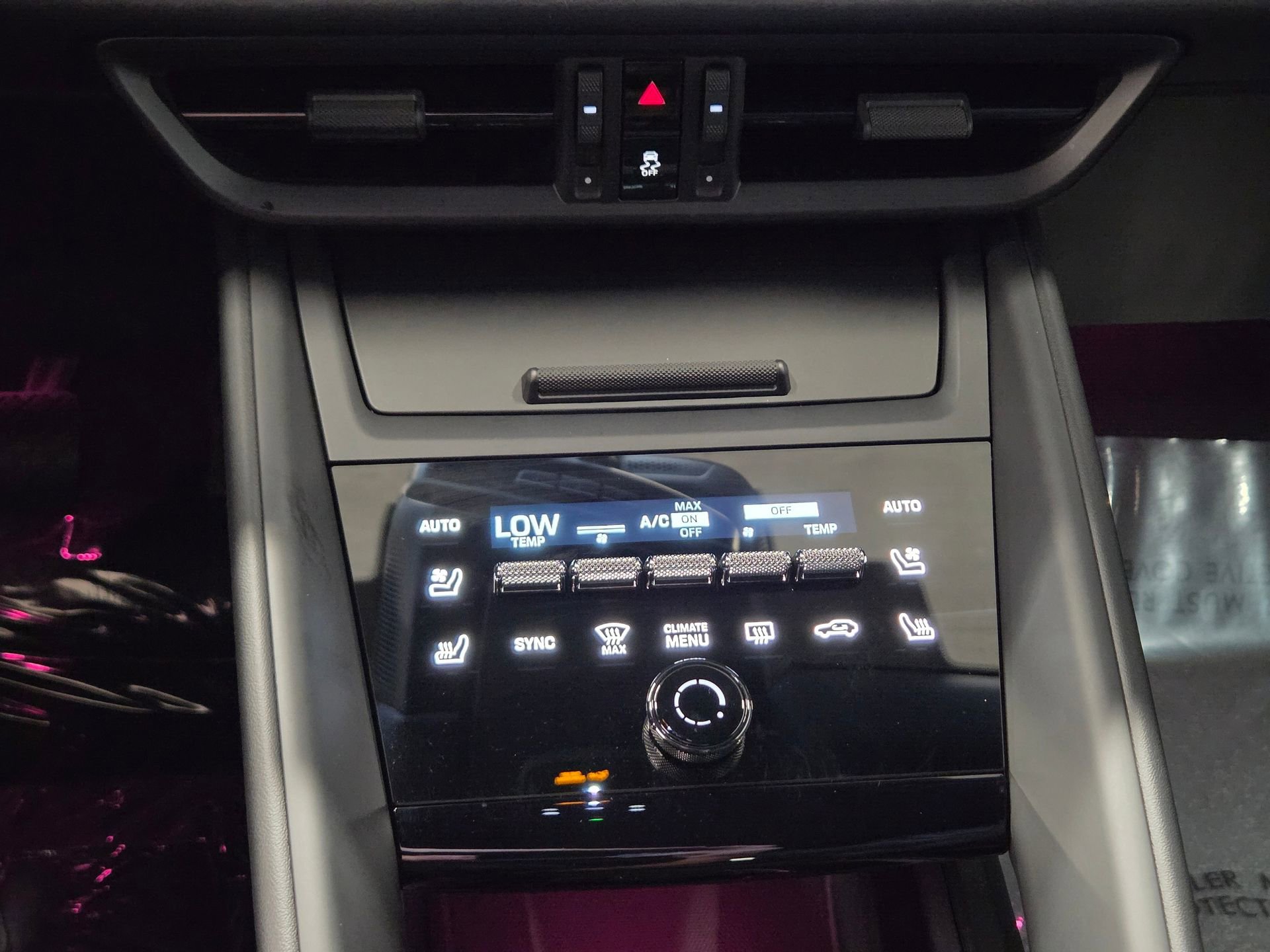 Certified 2025 Porsche Macan 4 Electric image 23